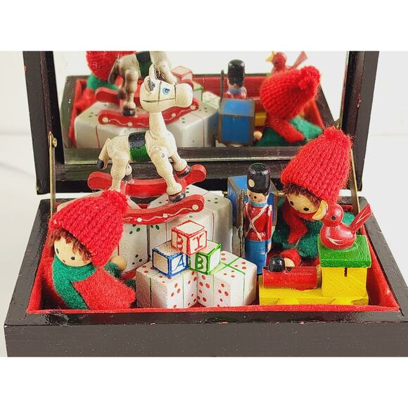 Enesco Wood Toybox Christmas Treasure Chest Music Box w/ Mirror 5" TESTED Vtg - Picture 2 of 16